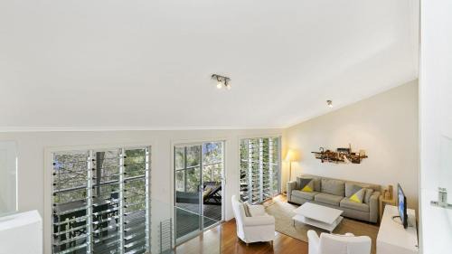 Pretty Beach House | Belvidere Cottage: Family-Friendly Retreat in Nature