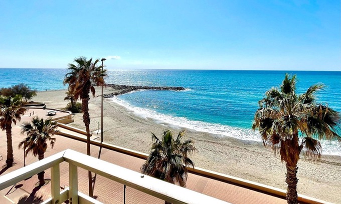 Adra Apartment | Oceanfront Belvilla by OYO Apartment in Adra with Kitchen