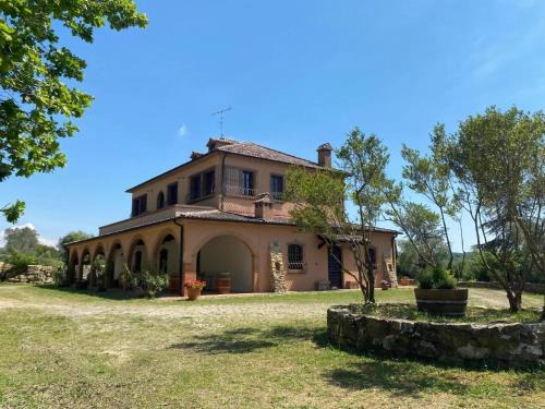 Sassetta House | Inviting Rustic Apartment in Castelbellino with Pool