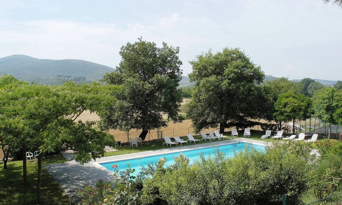 Collesanto House | Pet-Friendly Retreat with Pool at Belvilla by OYO Frantoio 2