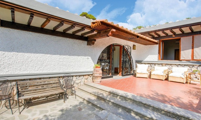 Ansedonia Villa | Oceanfront Bliss at Belvilla by OYO Villa Caduceo