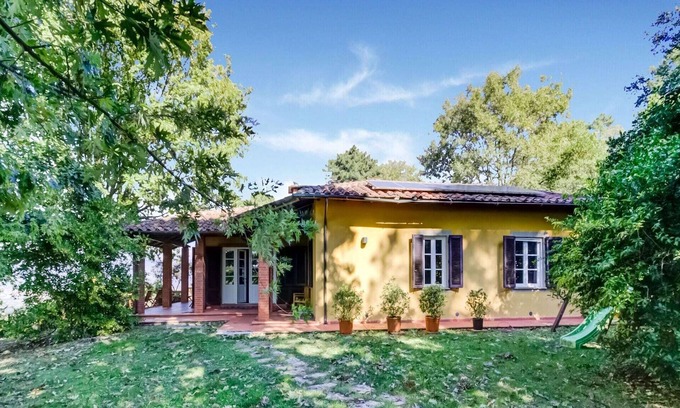 Giugnano Villa | Belvilla by OYO Villa Paradiso