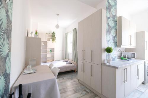 Vizivaros Apartment | Relax at BEM by Small Home Budapest: Pet & Child Friendly