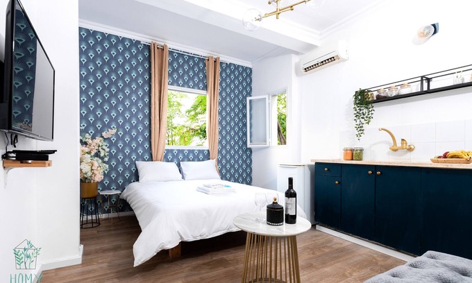 Tel Aviv City Center Apartment | Guest Rated 10/10: BEN GURION BLVD Classic Collection