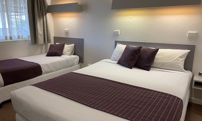 Forbes Hotel | Eco-Friendly Comfort at Ben Hall Motor Inn - Guest Rated 8.8