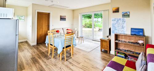 Fivemilebourne Apartment | Discover Ben Haven: Eco-Friendly Oceanfront Retreat