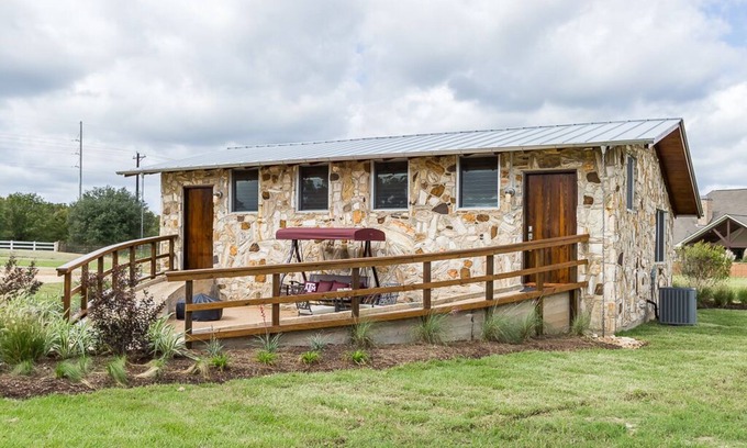 Wellborn House | Family-Friendly Getaway at Ben's Dairy Barn in Aggieland