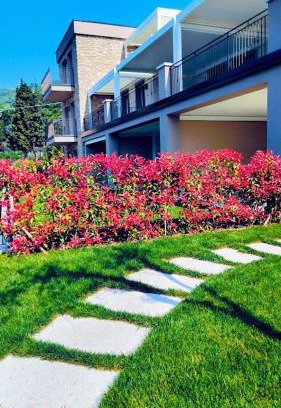 Torri del Benaco Apartment | Discover Benaco See: Oceanfront Retreat with Pool & Hot Tub