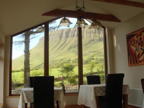 Mullaghnaneane Bed & Breakfast | Discover Benbulben Farmhouse B&B - Family-Friendly Retreat