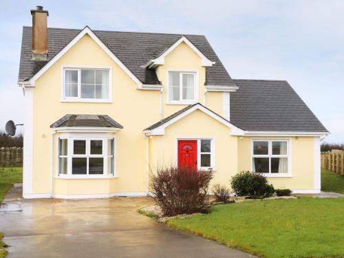 Tullaghan House | Discover Benbulben View: Pet Friendly & 4-Star Comfort