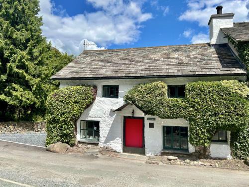 Coniston House | Pet-Friendly Retreat at Bend or Bump Coniston, 4-Star Gem