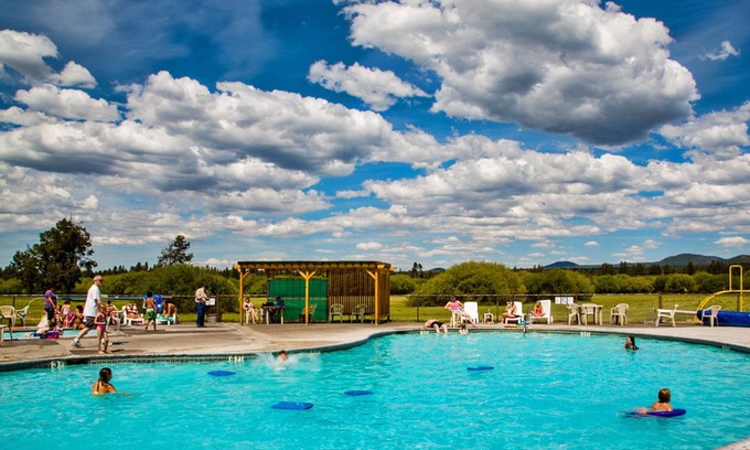 Three Rivers RV Rental | Family-Friendly Bend-Sunriver RV Campground with Pool & Spa