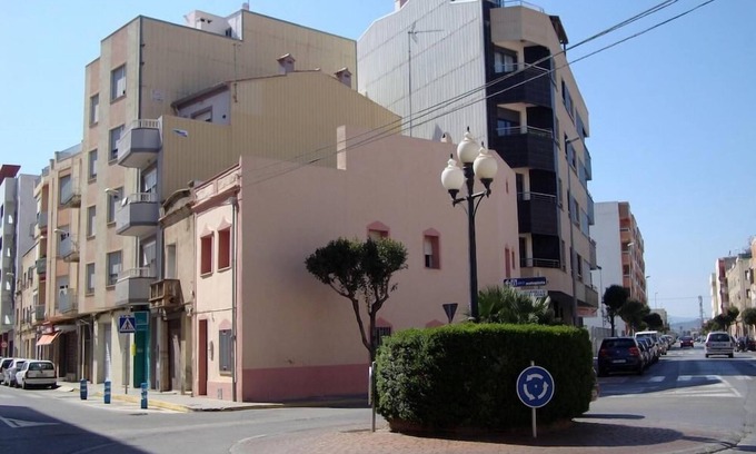 Benicarlo Apartment | Discover Benicarlo 3000: Family-friendly with Spa & More