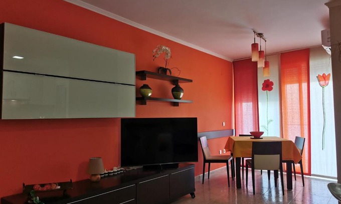 Benicarlo Apartment | Experience Benicarlo Puerto: Family and Pet-Friendly Haven