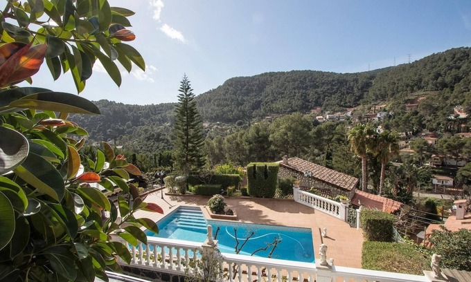 Torrelles de Llobregat Villa | Benjamin Torrelles Reg 5 - Ref 561.5 Mountain Vill