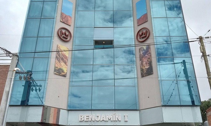 San Salvador de Jujuy Apartment | Exceptional Benjamin I: 4-Star Hotel with Spa & Breakfast