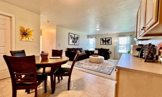 Monroe House | Discover Benji's House by the Lake - Pet Friendly Getaway