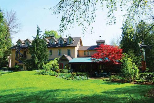 Ashfield-Colborne-Wawanosh Hotel | Discover Relaxation at Benmiller Inn & Spa with Ocean Views