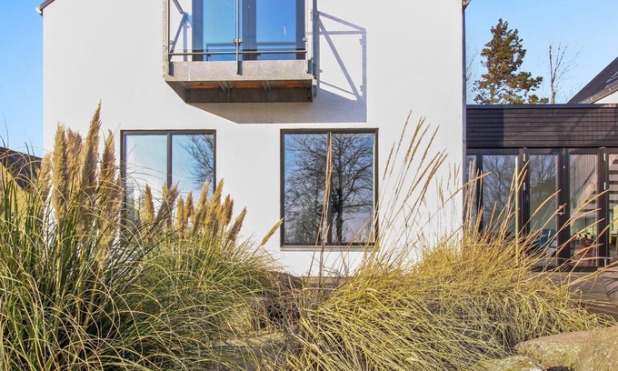 Oster Somarken Apartment | Discover Beachside Bliss at "Benna" - Steps from the Sea