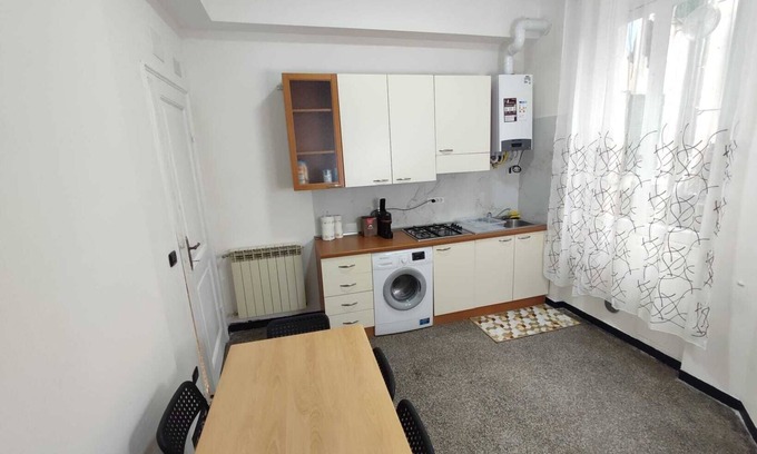 Sestri Ponente Apartment | Exclusive Benny Apartment Near Genoa Airport, Pet-Friendly Stay