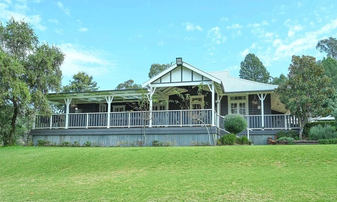 Cumboogle House | Benolong Retreat - Serene Countryside, Firepit