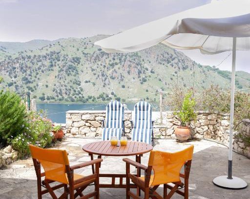 Kavallos House | Idyllic Bentals Dream Place with Lake and Sea Views