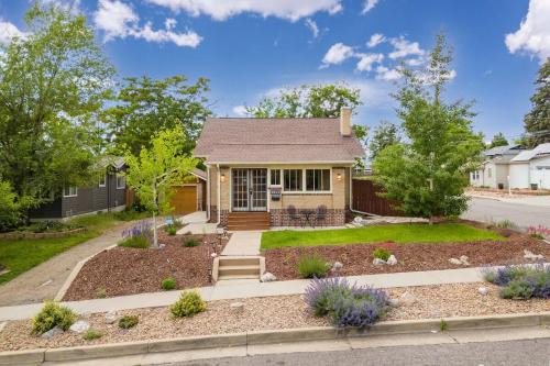 Edgewater House | Benton Bungalow by Sloan's Lake - Spacious, Dog-friendly, EV, Bidet, Fire Pit