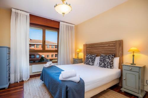 Gallarta Apartment | Cozy Berango Home with Family-Friendly Amenities