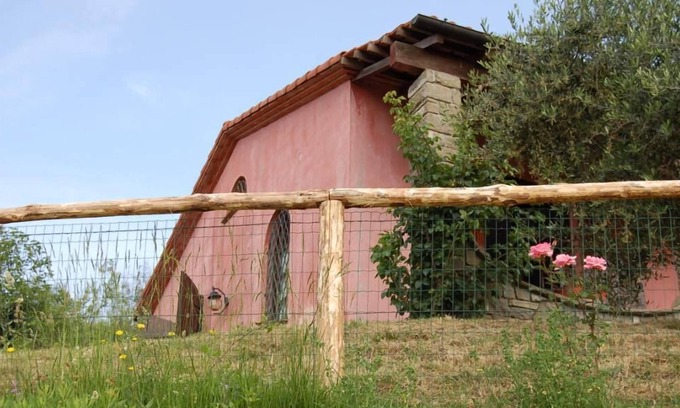 Calice al Cornoviglio House | Experience Valdonica: A Farmhouse Retreat Amid Olive Groves