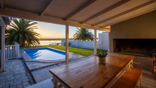 Laaiplek House | Relax at Berg River Living: 4-Star Oceanfront Retreat