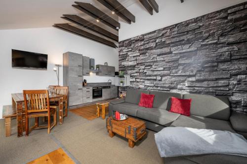 Pfarrwerfen Apartment | Family-Friendly Berg&Selig Apartment with Hot Tub & High Rating