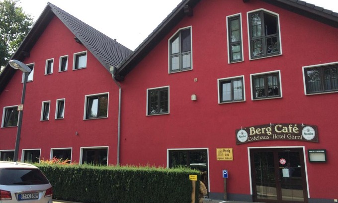 Fischlaken Bed & Breakfast | Family-Friendly Retreat at Bergcafè - Hotel Kammann