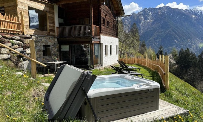 San Martino in Passiria Ski Chalet | Luxury Bergchalet Obertalerhof with Hot Tub & Pet Friendly