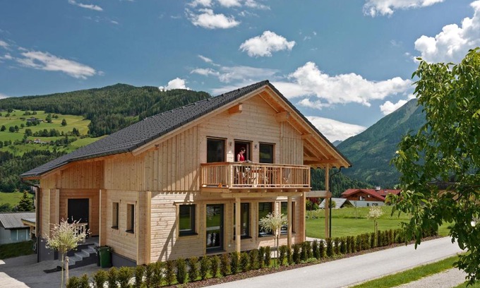 Schladming House | Experience Bergchalet Raffalt: Family-Friendly Retreat with Hot Tub