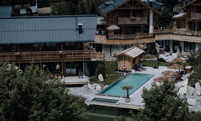 Werfenweng Ski Chalet | Relaxing Retreat at Bergchalets Gut Wenghof with Ocean Views