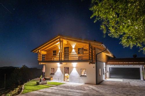Grainet Ski Chalet | Experience BergChaletWeitblick: Oceanfront Bliss & Relaxation