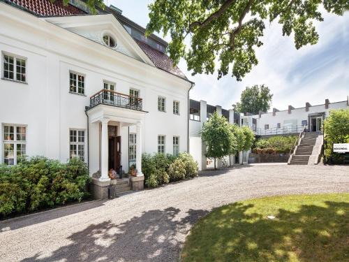 Bergendahl Hotel | Discover Bergendal: Pet-Friendly Retreat with Spa & Pool