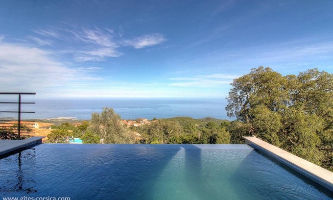 Sari-Solenzara House | Bergerie Ernestu: Sea View & Heated Pool Retreat