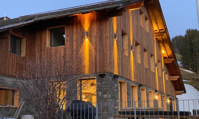 Altdorf Hotel | Cozy Berggasthaus Eggberge: Pet-Friendly Retreat with Dining