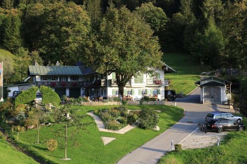 Berchtesgaden Hotel | Pet-Friendly Berggasthof Pechhäusl with Ocean Views