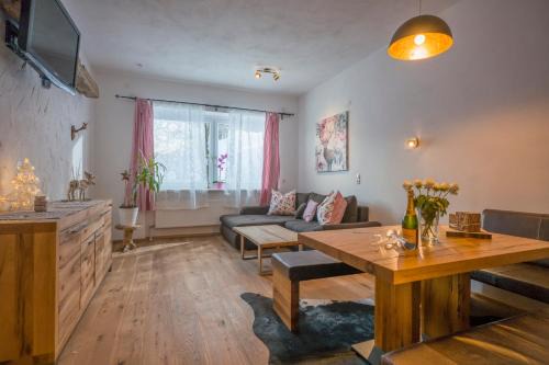 Sankt Johann in Tirol Apartment | Discover Berghof Haselsberger Appartements with Hot Tub Access