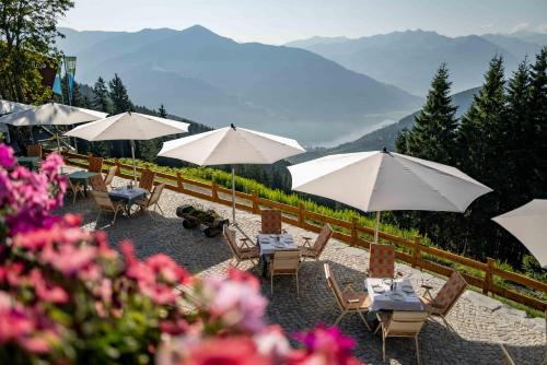 Zell am See Hotel | Discover Berghotel Blaickner's Sonnalm: 10/10 Guest Rated Escape