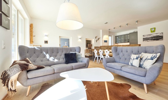 Garmisch-Partenkirchen Apartment | Discover BergJuwel - Your Ideal Mountain Retreat Awaits