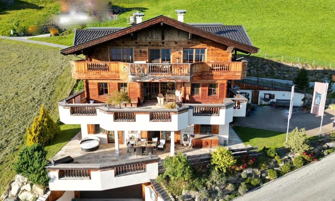 Gattererberg Apartment | Discover Bergkristall: 4-Star Gem with Family-Friendly Amenities