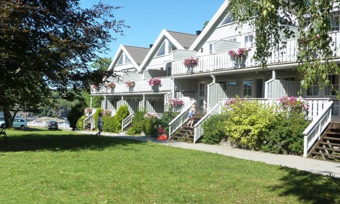 Kragero Apartment | Convenient Bergland 10: Family-Friendly in Kragerø's Heart