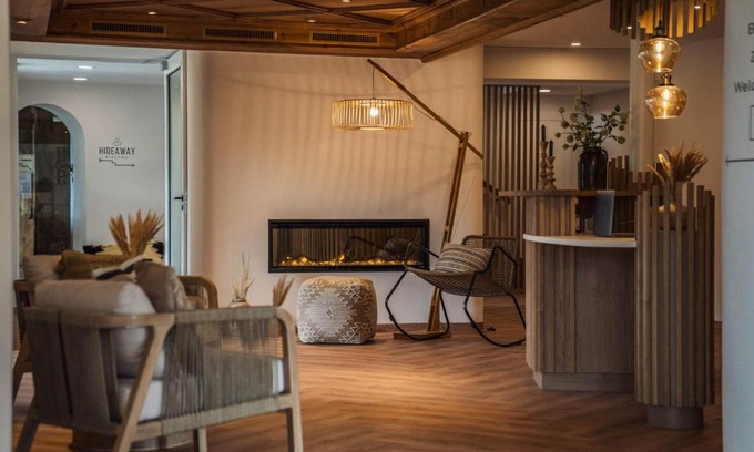 Strobl Hotel | Experience Bergrose Hideaway: 4-Star Oceanfront Retreat