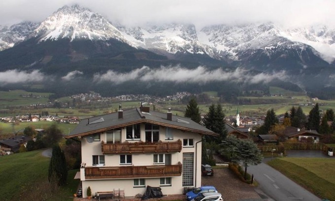 Ellmau Apartment | Inviting Bergsigt Apartment: Family-Friendly with Kitchen