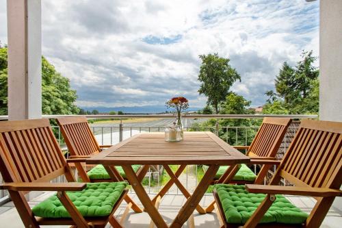 Waggershausen Apartment | Top-Rated Child-Friendly Stay at Bergtraum Hof Schütterle