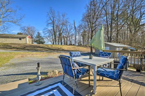 Berkeley Springs House | Unwind in Berkeley Springs with Fire Pit & Spa Amenities