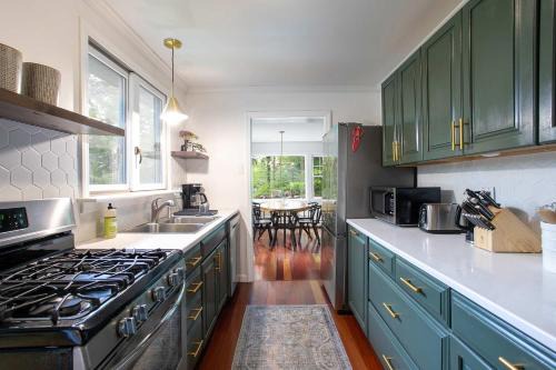 Great Barrington House | Explore Berkshire Vacation Rentals: Walkable to Lake & Town
